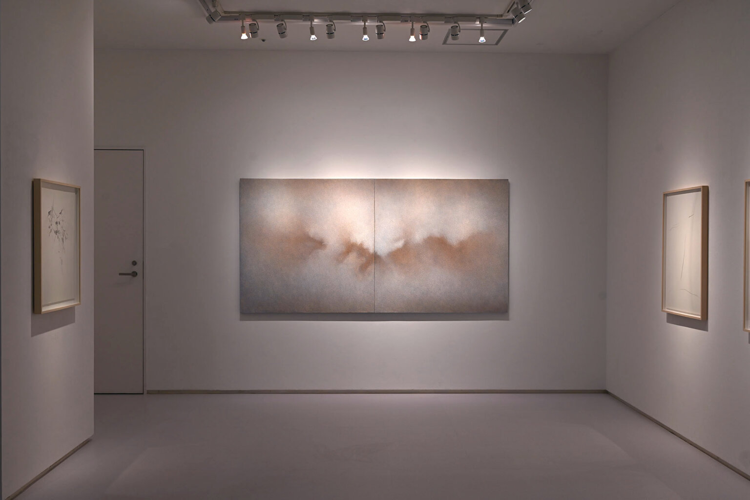 omnis 6th exhibition “EVOLVING”