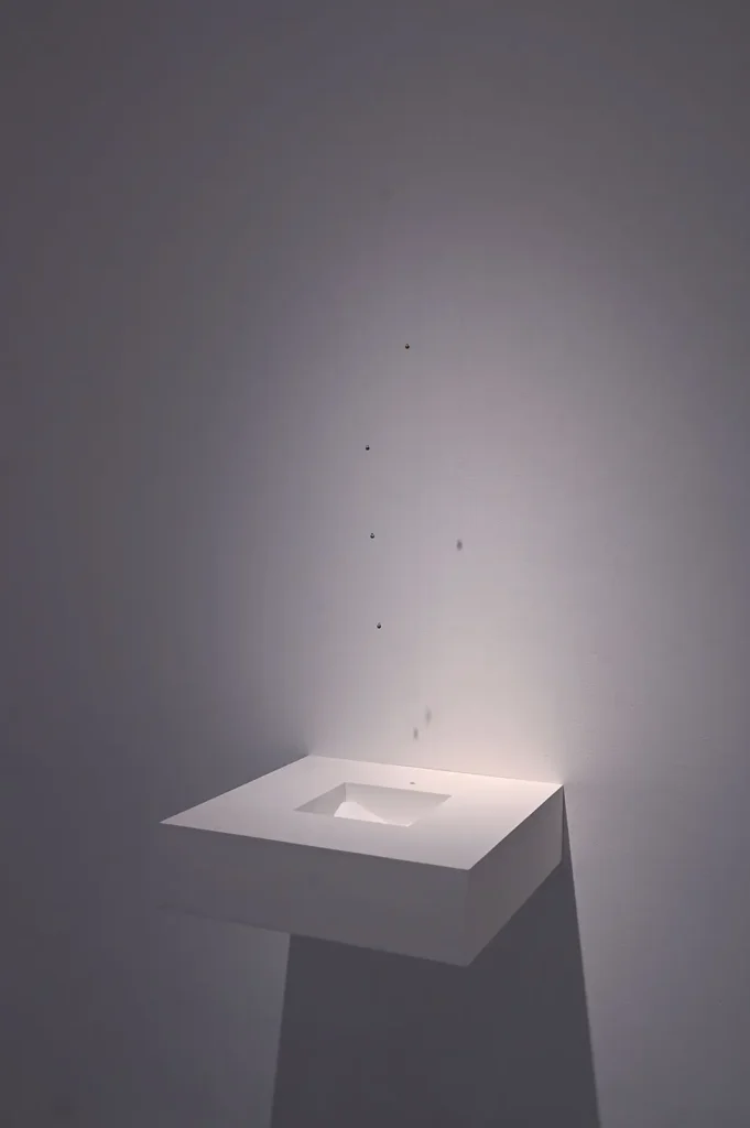 omnis 6th exhibition “EVOLVING”